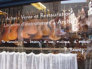 vitrine luthier Sarhan