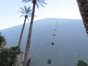 Voici notre hotel, le Luxor... 2013-6 3934