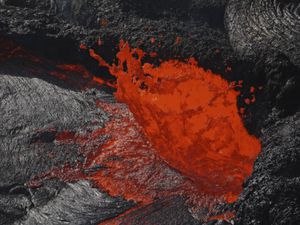 erta-ale-fountaining-lava-lake-danakil-depression-ethiopia.jpg