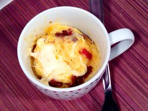 Mug cake tomates séchées, chorizo et mozzarella