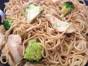 Nouilles sautées au poulet