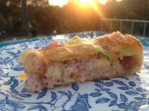 Tourte au poulet, jambon, poireaux et pommes de terre