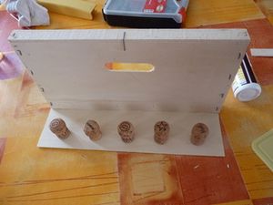 portemanteau-cagette-et-bouchon5.jpg