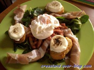 Salade chèvre jambon lardons oeuf poché (2)