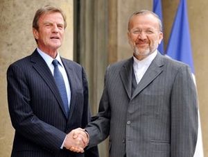 Kouchner est persuadé que l’Iran « simule »