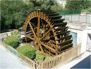Moulin-a-papier-a-Fontaine-de-Vaucluse.jpg