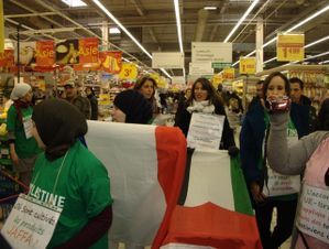boycott_carrefour_marseille_filles.jpg