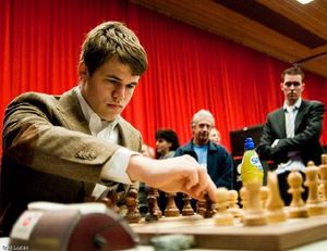 Carlsen-2010-Corus