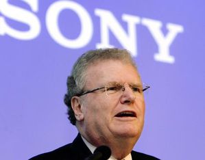 Sony-chief-executive-Howard-Stringer.jpg