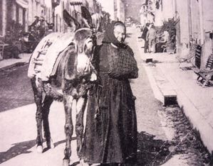 paysanne-a-la-ville.jpg