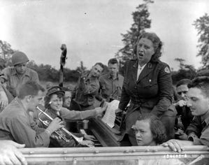 femme-service-medical-orchestre.jpg