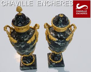chaville encheres paire d'urnes en marbre-60 BIS