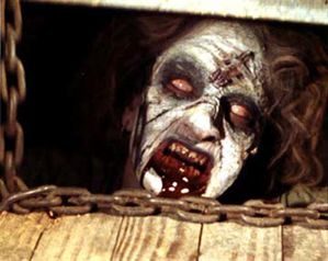 evil-dead-1983-5663-58394573.jpg