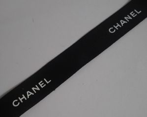 ruban Chanel (2011) noir écriture blanche