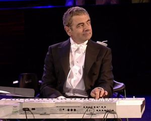 mr-bean-rowan-atkinson-london-olympics-opening-ceremonies.jpg