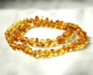 collier-ambre-miel.jpg