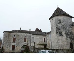 Maison forte à Chapdeuil - Photo Père Igor
