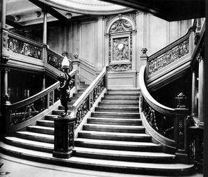 Titanic-cpyGrand_staircase-Olympic.jpg