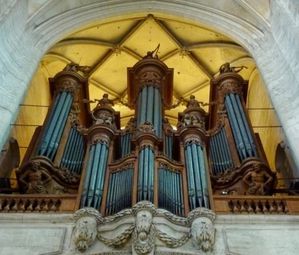 cathedrale-troyes.JPG