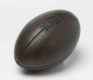 ballon-rugby-cuir-1932-3.jpg