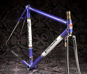 ADV 0411 - 0008