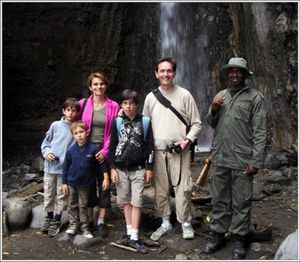 ballade-avec-un-ranger-dans-le-parc-d-arusha.jpg