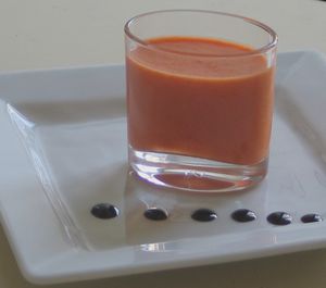 gaspacho de poivrons et tomate réduction de balsamique 201