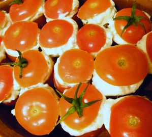 tomates-cerises-farciesau-chevre--2-.JPG