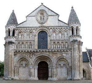 Poitiers-Eglise_Notre_Dame.JPG