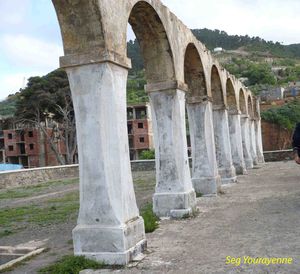 P1010576 messelmoun ruines les arcades Est-copie-1