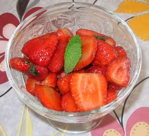 Fraise-au-vinaigre-balsamique-et---la-menthe.jpg