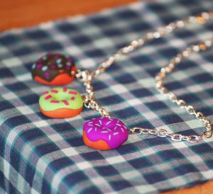 Collier Donught 04