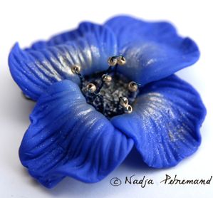 fleur-en-fimo-bleu.jpg
