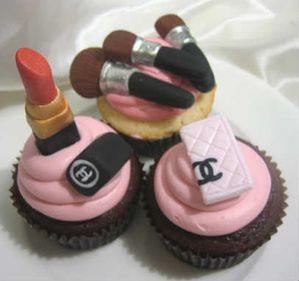 chanel_cupcakes.jpg