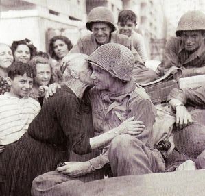 1943-accoglienza-Alleati.jpg