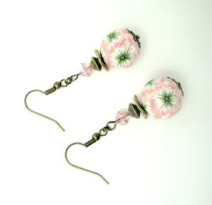 Boucles-d-oreilles-fleurs-rose-2.jpg