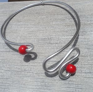 Collier perles rouges