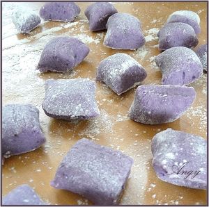 gnocchi aux vitelottes gnocchi-vitelottes-cb.jpg