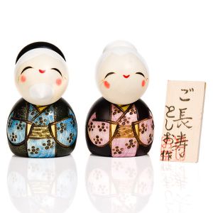 Kokeshi-Dolls-couple
