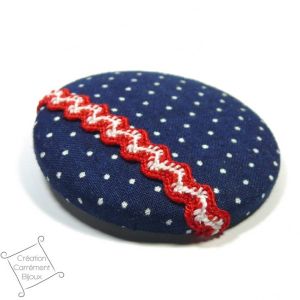 badge-textile-pois-marine-rouge