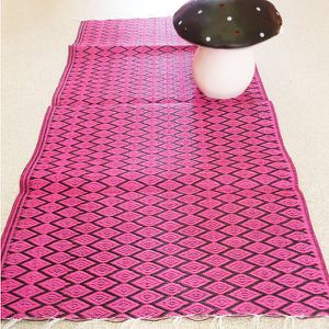 Réassort de tapis scoubidous! le retour des tapis en plastique