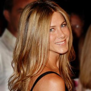 Jennifer-Aniston-serait-elle-enceinte_ThenGuide_774.jpg