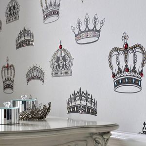 british-designer-wallpaper-crowns-and-coronets-3