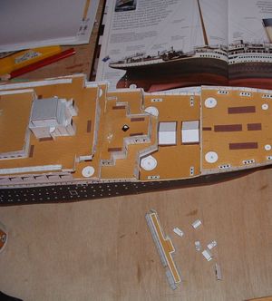 Maquette en carton - Page 5 Passerelle.JPG-2
