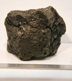 Une météorite pourrait livrer des informations sur une éventuelle vie sur Mars La-meteorite-miller-range-03346-se-serait-detachee-de-la-pl