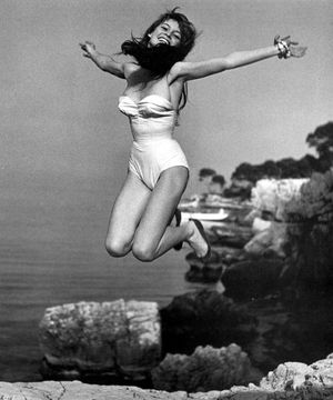 Brigitte-Bardot-par-Philippe-Halsman--Blog-Bagnaud-.jpg