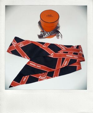 FOULARD-TWILLY-HERMES-