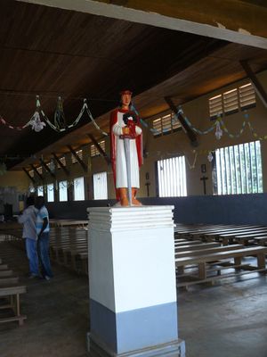 nkayi-cathedrale-statue-st-louis