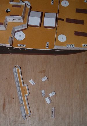 Maquette en carton - Page 5 Passerelle