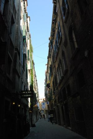 Ruelle 4 - Venise - sept 2011